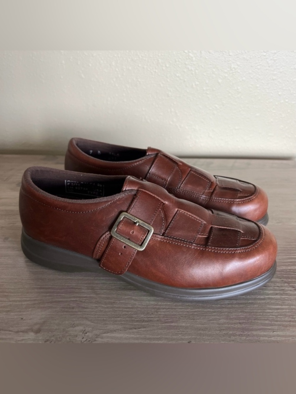 Red Wing Shoes Women’s Size 7B Fisherman Brown Woven Leather Slip Resistant